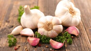 Does Garlic Lower Cholesterol-Natural Remedies Facts
